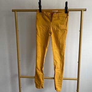 Refuge yellow skinny pants! Size 2